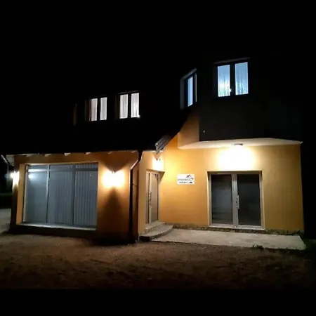 Apartman Kewser Lägenhet *
