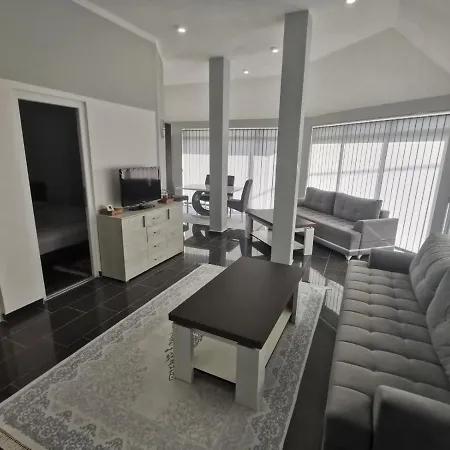 Lägenhet Apartman Kewser *
