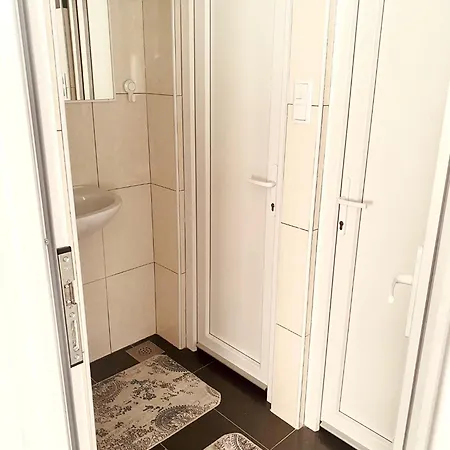Apartman Kewser Lägenhet